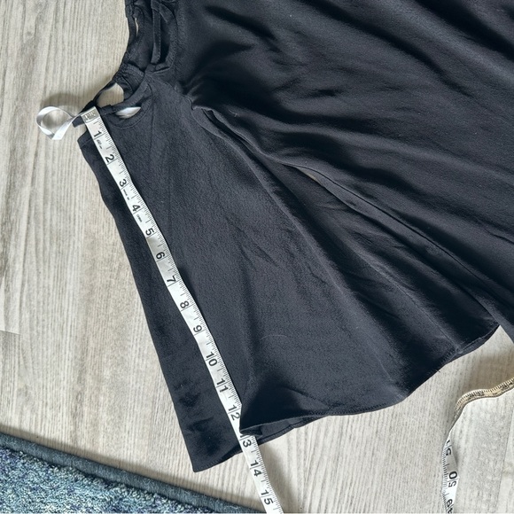 NWT Lovers & Friends Black Off-Shoulder Halter Top XS - Picture 12 of 12